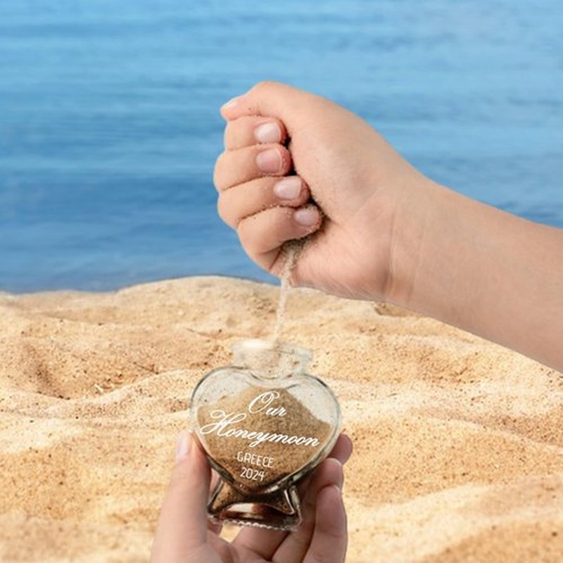 Fornixe Personlized Honeymoon Sand Jar 2024, Heart Shaped Glass Jars with Customised Text Date Custom Sand Bottles Keepsake Jar for Decorations, Wedding Party Favors (Style2)