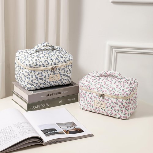 uekeboag Large Travel Quilted Makeup Bag for Women, Floral Cotton Cosmetic Bag, Coquette Aesthetic Floral Toiletry Organizer Bag(Little Blue Flower