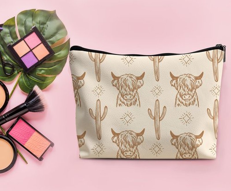Lacosu Western Makeup Bag,Western Gifts For Women,Cow Makeup Bag,Cowgirl Stuff,Western Stuff For Women,Western Gifts,Cowgirl Gifts(Leather COW Q)