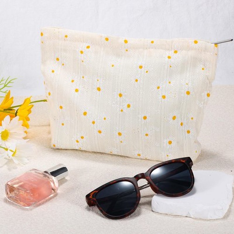 ZLFSRQ Daisy Flower Makeup Bag Travel Cute Floral Cosmetic Bags for Women Large White Makeup Pouch Zipper Cosmetic Pouch for Purse Aesthetic Makeup Organizer Bag Portable Toiletry Bag