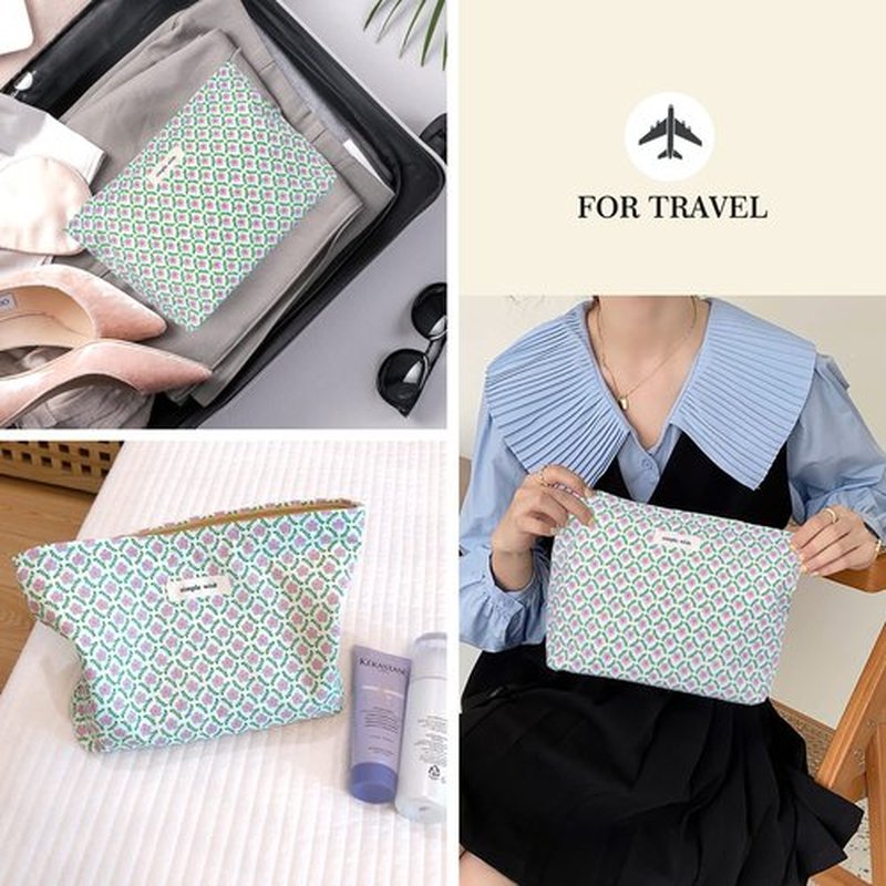 STARDW Flower Cosmetic Bags Makeup Bags for Women and Girls,Travel Makeup Bag Large Capacity Canvas Makeup Bag,Makeup Organizer Bag Zipper Pouch (Purple Flora)