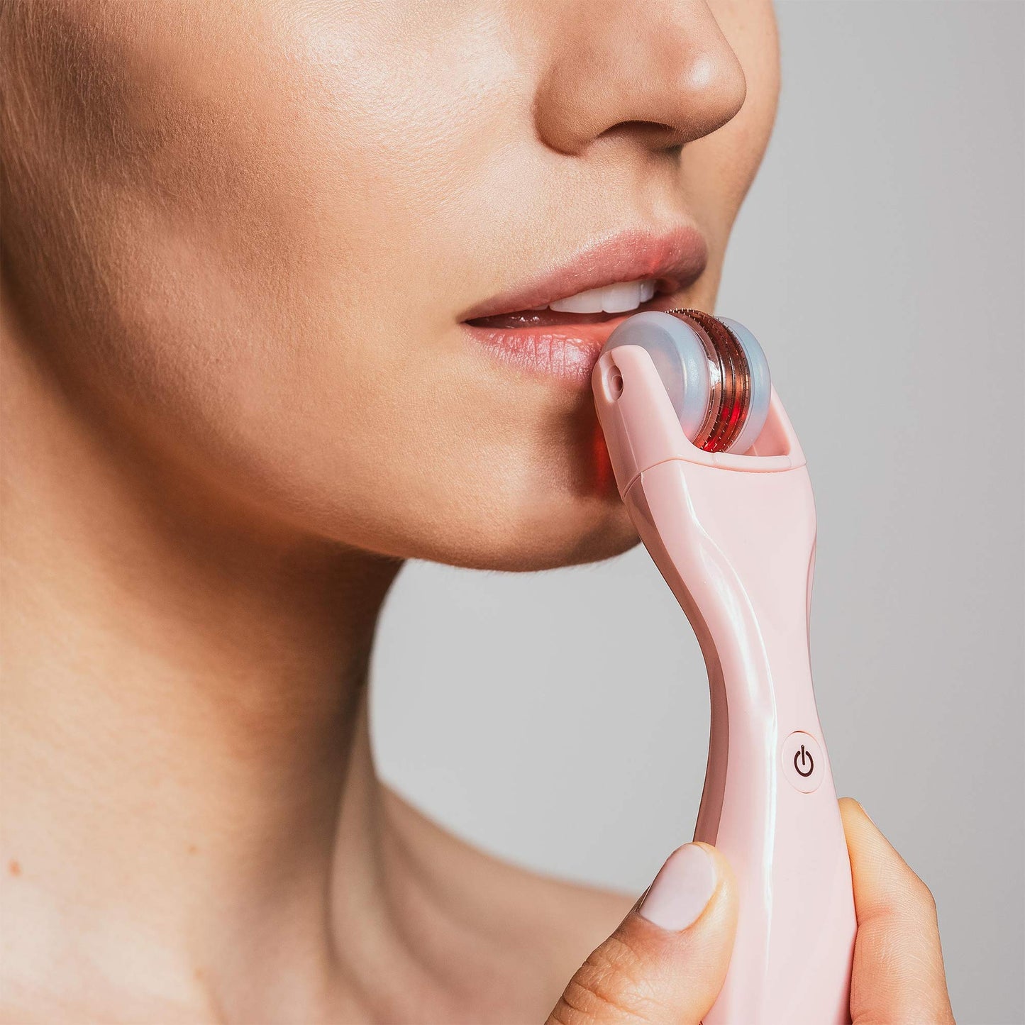 GloPRO BeautyBio Tool: Blush Crush Set. Face and Lip Microneedling Rejuvenation Tool plus The Pout Volumizing Lip Serum