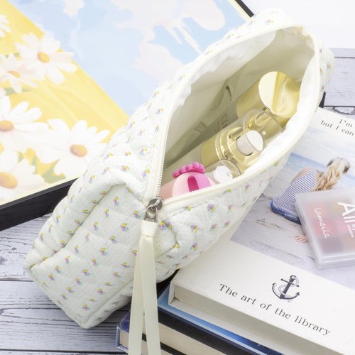 PAZIMIIK Cotton Makeup Bag for Women Large Quilted Travel Cosmetic Pouch Girls' Make Up Organizer,Little Flower White