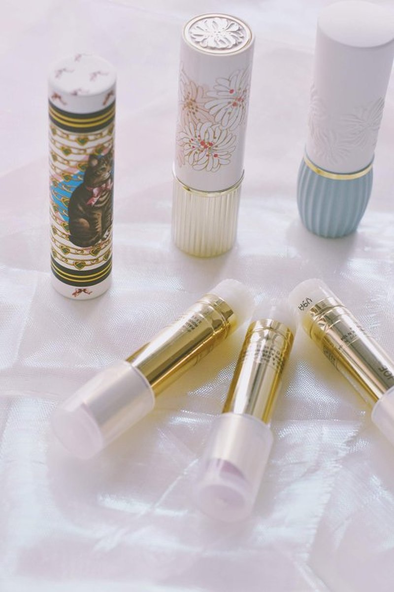 Paul & Joe Lipstick N Refill - Case Sold Separately - Full Coverage - Long-Lasting - Stays on Throughout the Day - Talons Hauts Rogues - 0.12 oz.