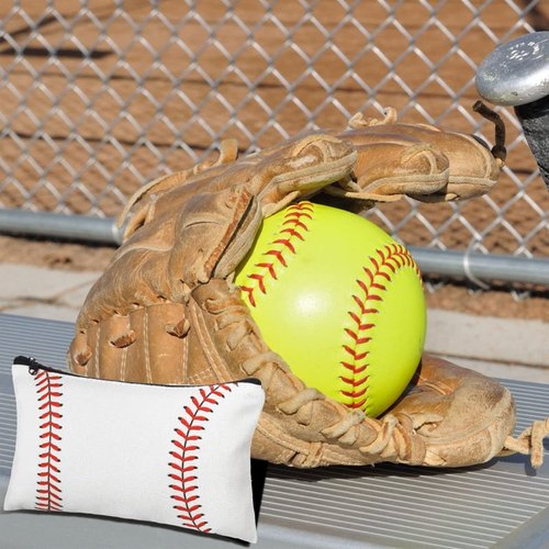 Eccliy 20 Pcs Sport Makeup Bag Sport Cosmetic Bag Canvas Gifts Softball Volleyball Football Baseball Tennis Accessories for Girls Toiletry Pouch with Zipper for Women Team Party (Baseball,8 x 5 Inch)