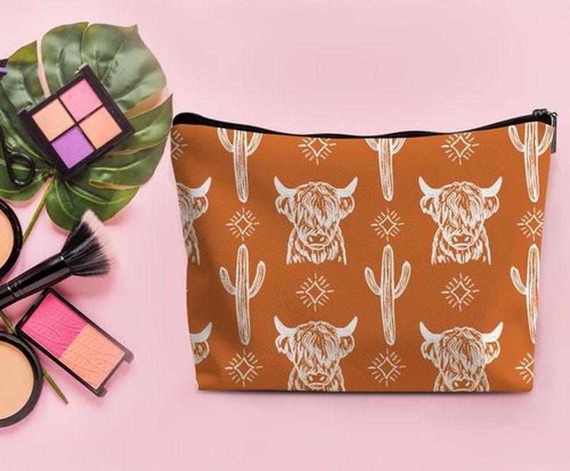Lacosu Western Makeup Bag,Western Gifts For Women,Cow Makeup Bag,Cowgirl Stuff,Western Stuff For Women,Western Gifts,Cowgirl Gifts(Leather COW R)