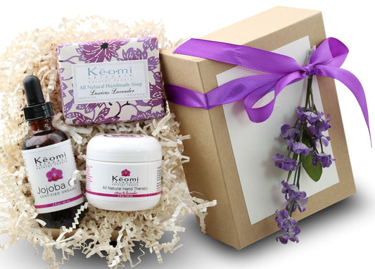 Lavender Organic Handmade Bath and Body Gift Set - by Keomi Naturals - GREAT MOTHERS DAY GIFT - Pamper Them with All Natural Luxury - Beautifully Packaged Ready to Give