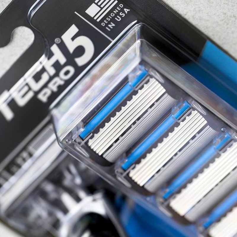 TopTech PRO 5 Razors for Men - Manual Shaving Razor & Replaceable Cartridges - 5-Blades Technology - 9 Count Pack (Handle + 8 Refills) - Soft Shave & Sharp Blades - Cost-effective Refill