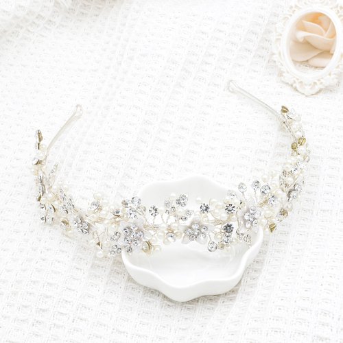 Oriamour Wedding Headbands Bridal Pearl and Crystal Floral Hair Accessories Bridal Headpieces For Bride Women Party Prom (Silver, 18'')