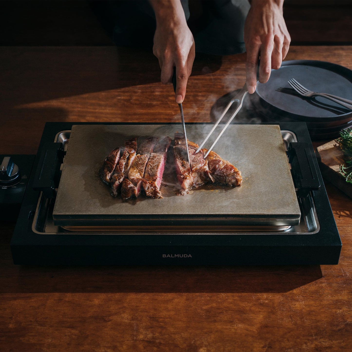 BALMUDA The Teppanyaki | Electric Griddle | 15” W x 9.6” D Cooking Surface | 6.6mm Thick Plate | Precise Temperature Control (320°F–430°F) | 360 Design | Perfect for Steak, Okonomiyaki, Crepes, & More