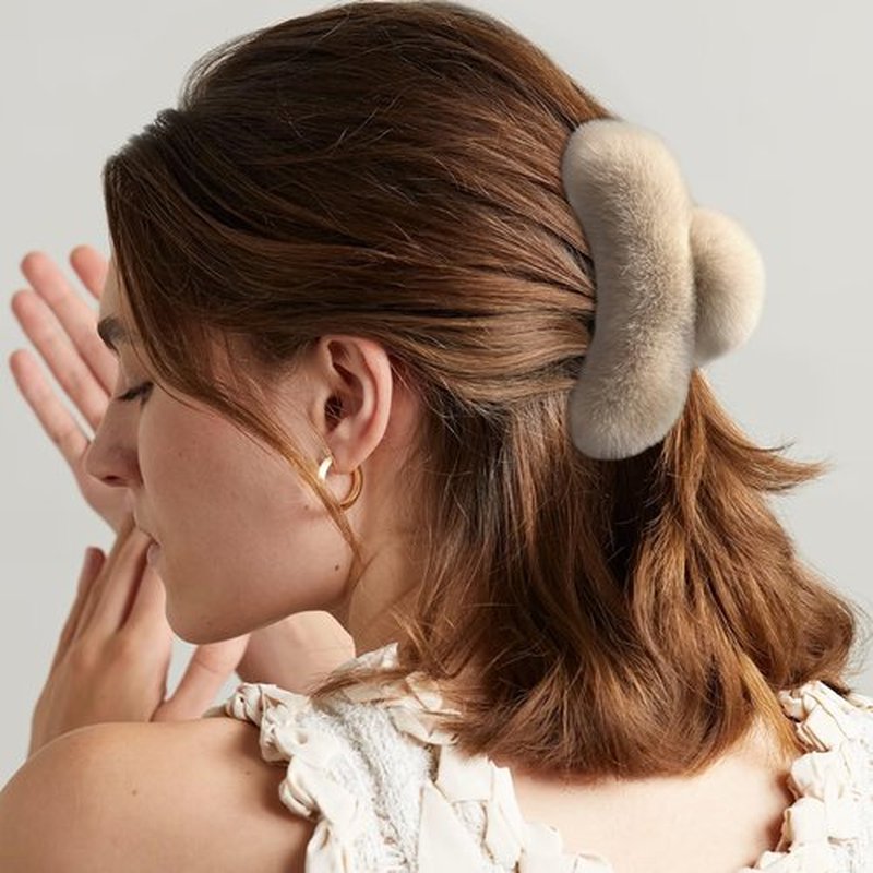 papasgix Hair Claw Clips for Women, Large Faux Fur Hair Claw Clip for Women, Large Hair Clips Winter Fluffy Plush Hair Claw Clips Hair Accessories (Camel+Milk Tea)
