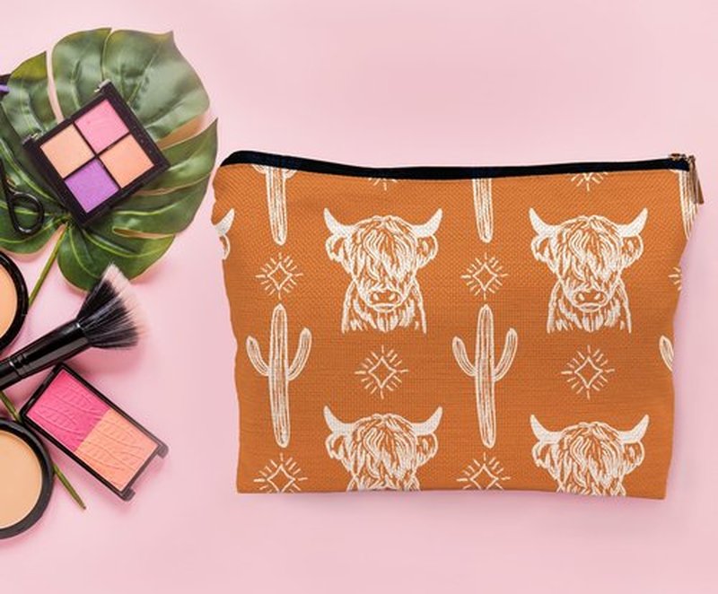 Lacosu Western Makeup Bag,Western Gifts For Women,Cow Makeup Bag,Cowgirl Stuff,Western Stuff For Women,Western Gifts,Cowgirl Gifts(COW A)