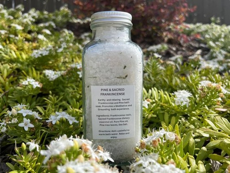 Botanical Bath Healing Salts: Premiun Nourishing Bath soak for deep Relaxation. Made with Organic Plants- Aromatic Oils- Rich Minerals. Promotes Overall Well-Being. (Sacred Frankincense, Pine), Clear