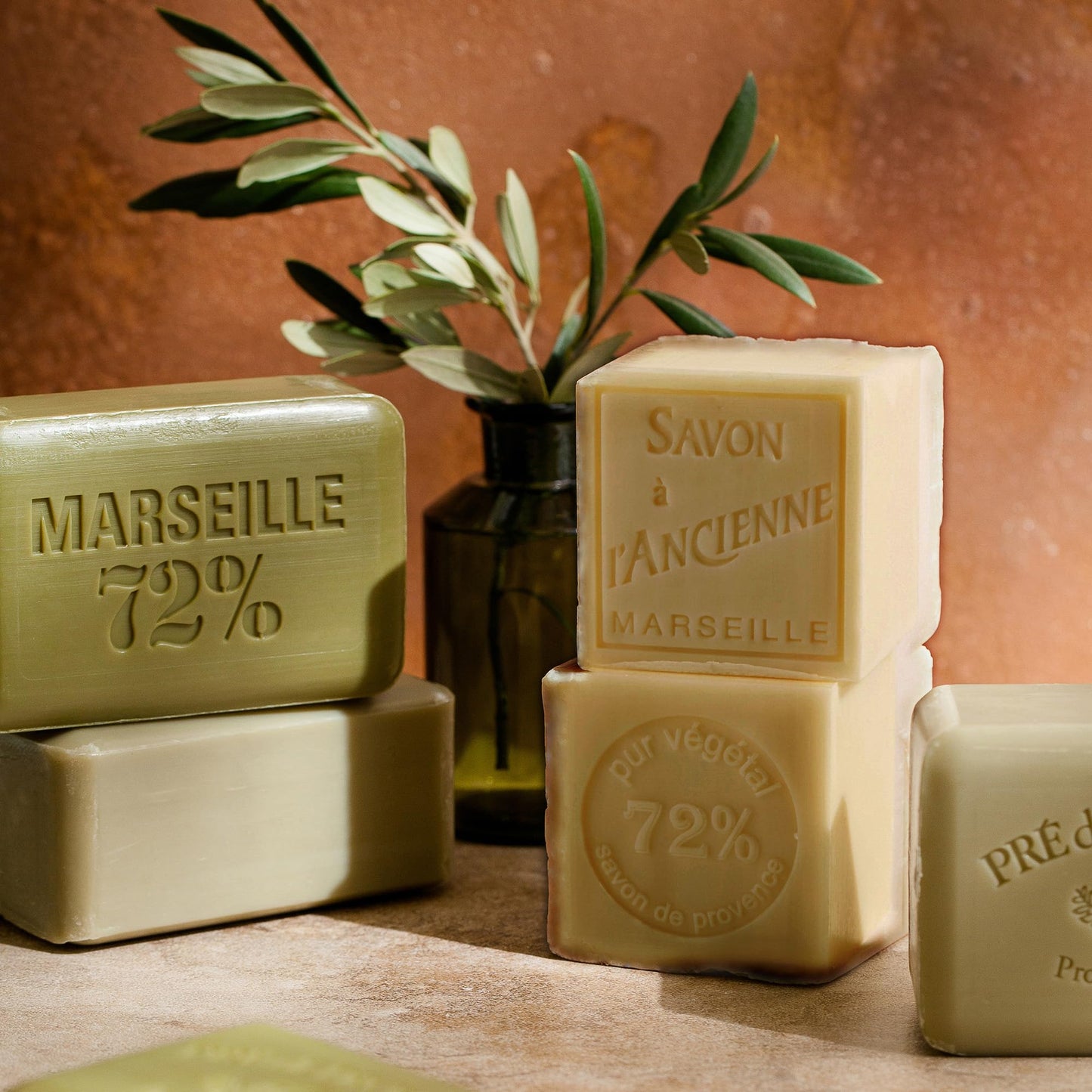 Pre de Provence Artisanal Soap Bar, Enriched with Organic Shea Butter, Natural French Skincare, Quad Milled for Rich Smooth Lather, 8.8 Ounce, Olive Oil