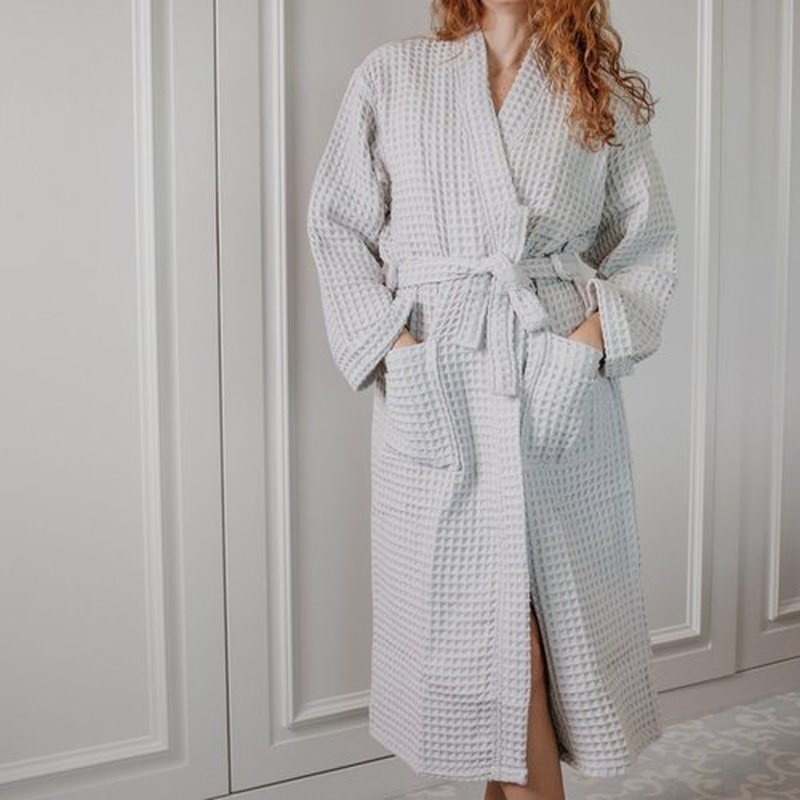 100% Cotton Waffle Kimono Bathrobe for Men & Women, Cozy Leisurewear with Functional Pockets, Comfortable and Soft Robe for Relaxation (Light Grey, Bathrobe - Small)