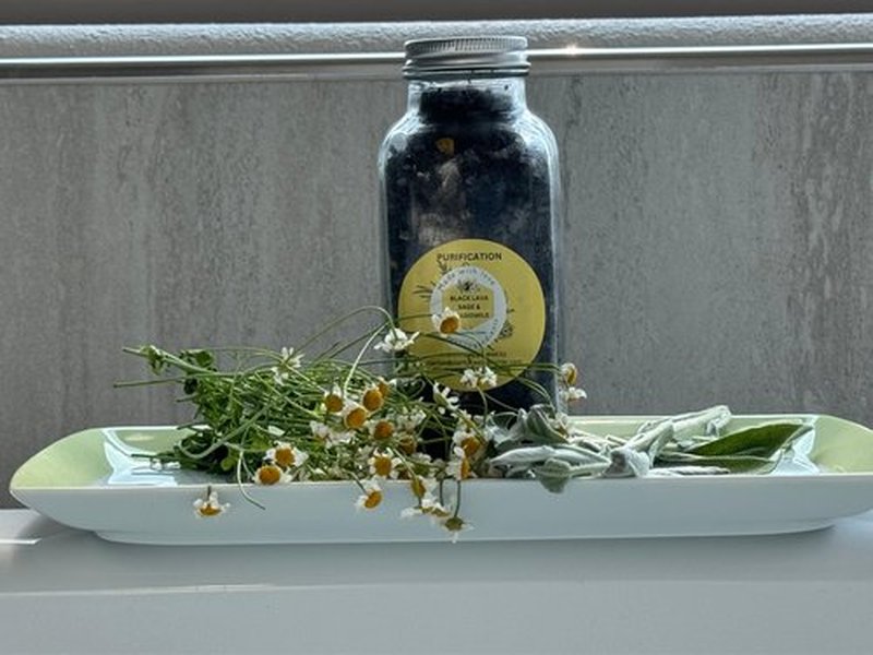 Botanical Healing Bath Salts: Premium Nourishing Eucalyptus & Sweet Myrrh Bath Soak for Stress Relief, 12 oz glass container (Eucalyptus & Sweet Myrrh), Clear