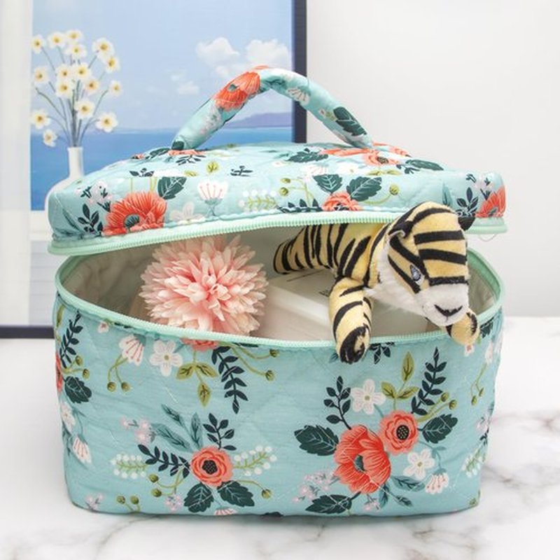 PAZIMIIK Cotton Makeup Bag for Women Large Quilted Travel Cosmetic Case Girls' Make Up Organizer,Flower Green
