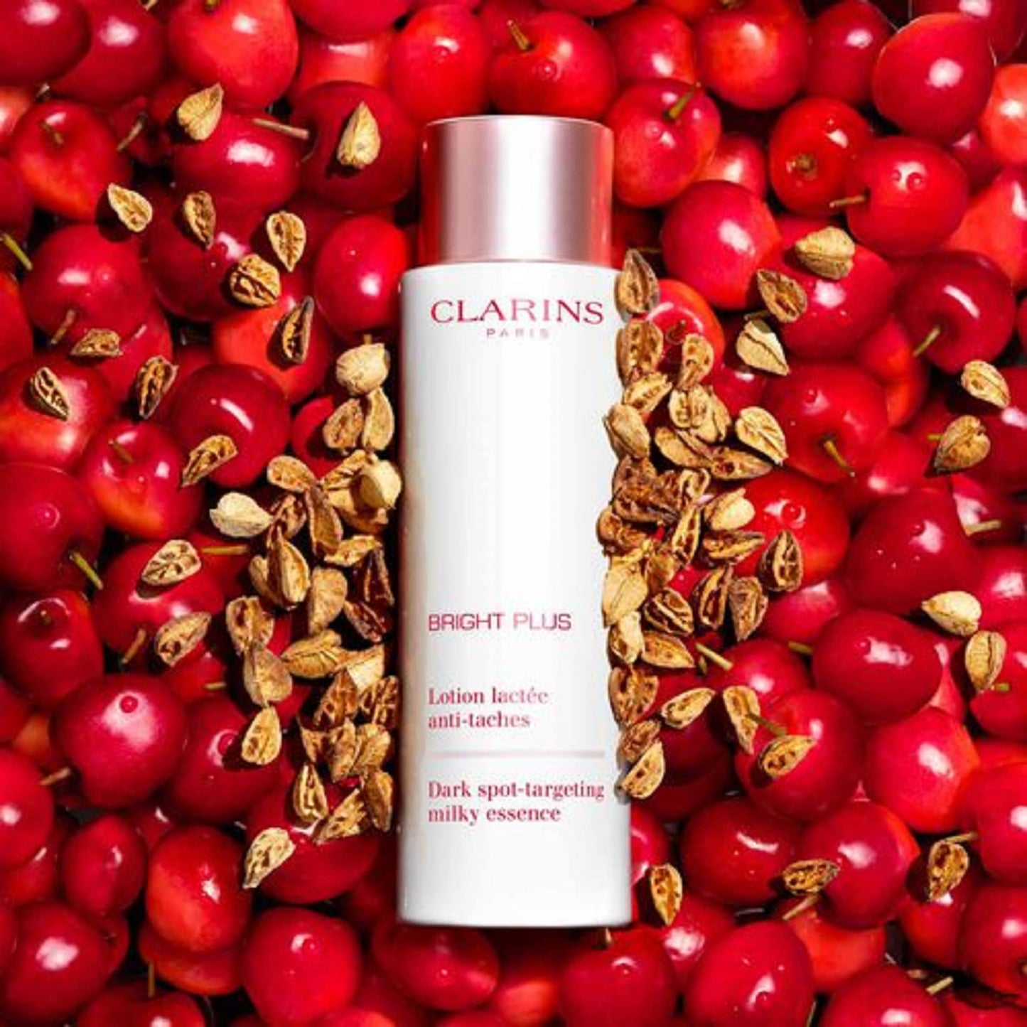 CLARINS Bright Plus Milky Essence | Visibly Brightens and Targets Dark Spots | Promotes Even Skin Tone | Hydrates and Soothes | 91% Natural Ingredients | Acerola Extract, Rich In Vitamin C
