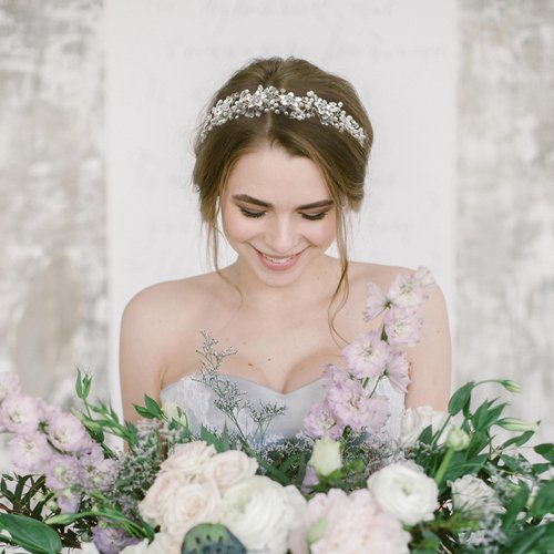 Oriamour Wedding Headbands Bridal Pearl and Crystal Floral Hair Accessories Bridal Headpieces For Bride Women Party Prom (Silver, 18'')