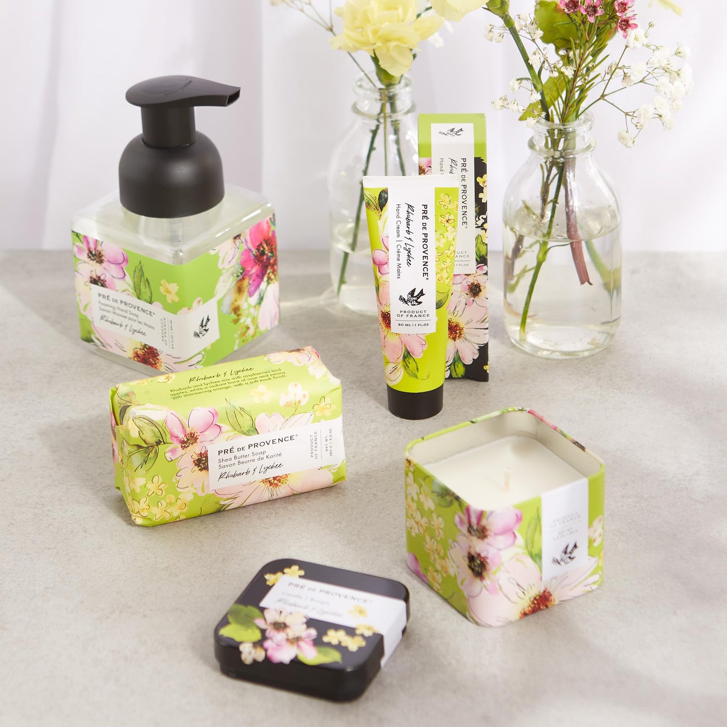 Pre de Provence Le Jardin Collection Scented Candle & Tin, Soy Blend, 21+ Burn Time, 3.5 oz, Rhubarb & Lychee