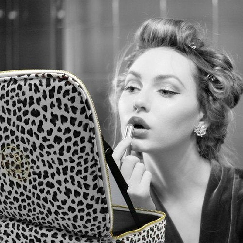 MOMIRA Makeup Bag with Mirror and Light Travel Makeup Train Case Cosmetic Organizer Portable Artist Storage Bag with Adjustable Dividers Makeup Brushes Storage Organizer Leopard-White