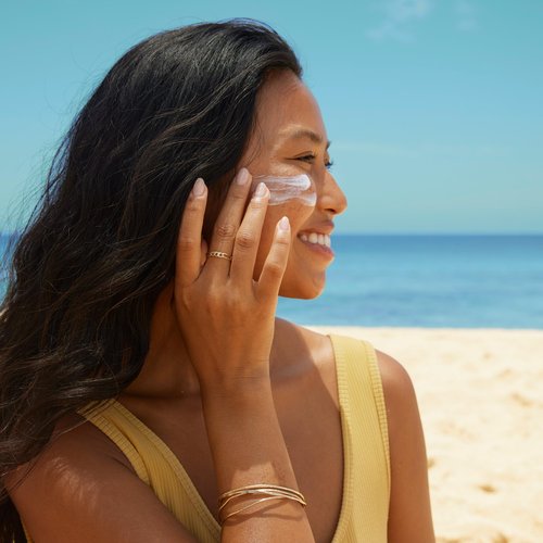 Sun Bum Original SPF 50 Sunscreen Face Lotion | Broad Spectrum Moisturizing Facial Sunblock with Vitamin E | Oil Free | Hawaii 104 Act Compliant (Octinoxate & Oxybenzone Free) | Travel Friendly | 3 oz