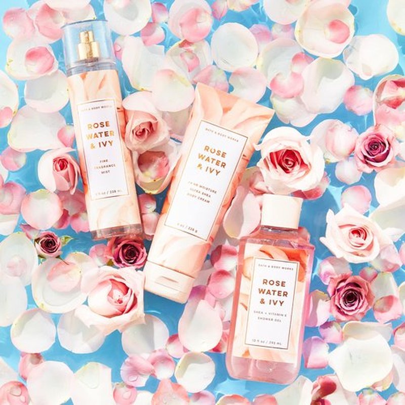 Bath & Body Works Gentle Foaming Hand Soap in ROSE WATER & IVY (Pack of 2)