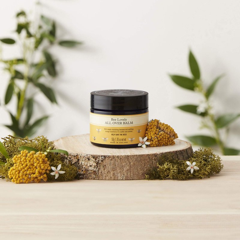 Neal's Yard Remedies Bee Lovely All Over Balm | Relieves Dry & Rough Skin | Deeply Nourishes | 50g