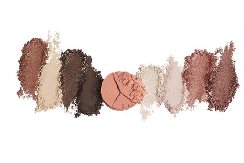 M. Asam Magic Finish Elegant Vibes Palette (8 x 0.03 oz + 1x 0.14g) - Eye Shadow Palette, 8 Harmonizing Eyeshadow Shades & Blush, High Color Payoff, Satin-touch Texture, Enriched With Vitamin E