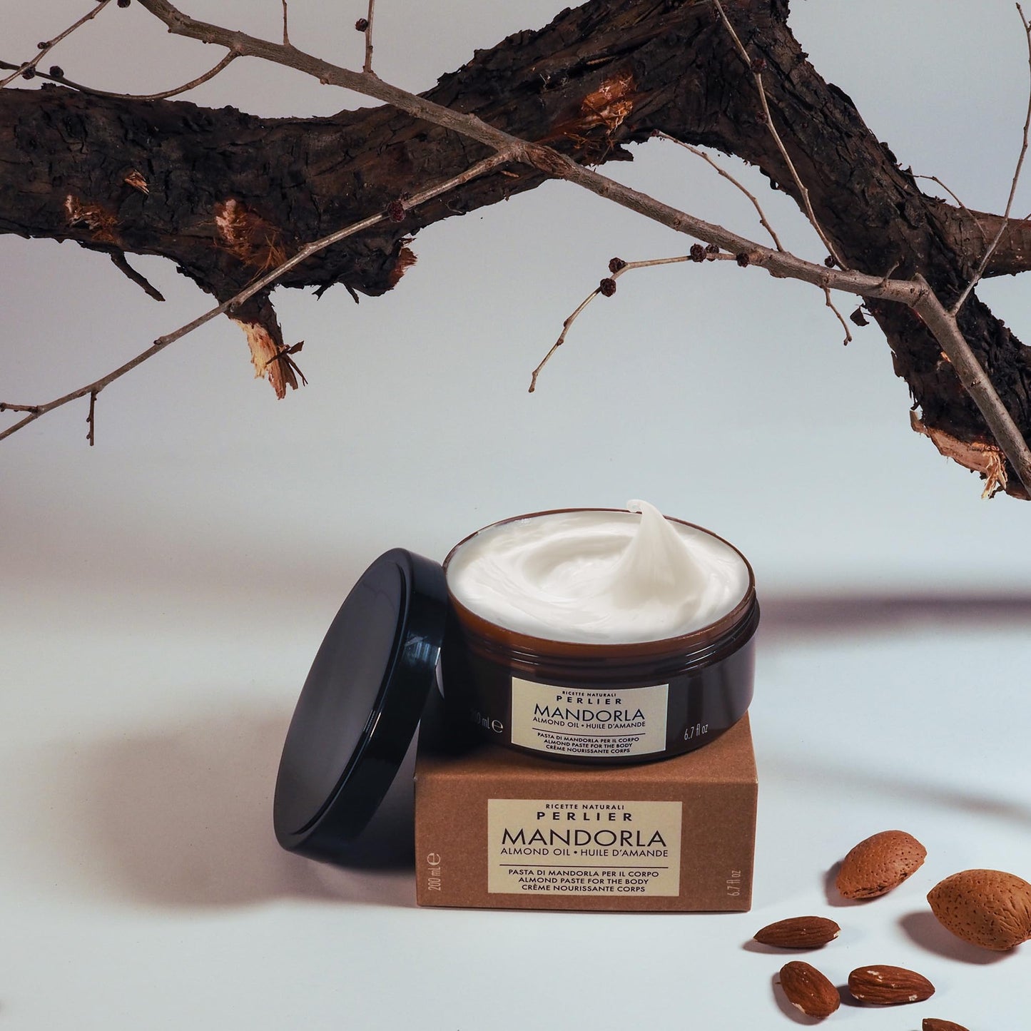 Perlier – Avola Almond Paste & Honey Body Cream, 6.7 fl oz, Rich Nourishing Cream for Sensitive Skin, with Sweet Almond Oil & Organic Honey, Moisturizing, Elasticizing, for Dry/Mature Skin