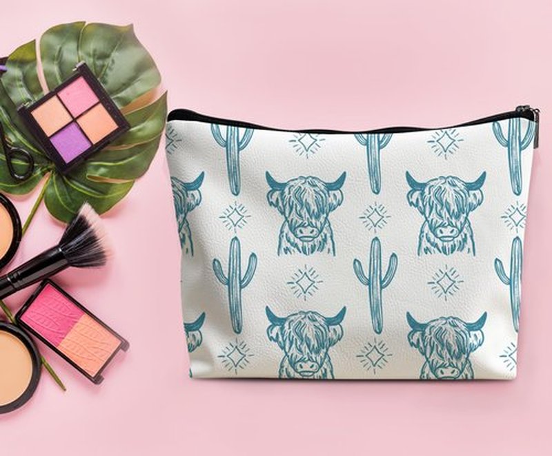 Lacosu Western Makeup Bag,Western Gifts For Women,Cow Makeup Bag,Cowgirl Stuff,Western Stuff For Women,Western Gifts,Cowgirl Gifts(Leather COW M)
