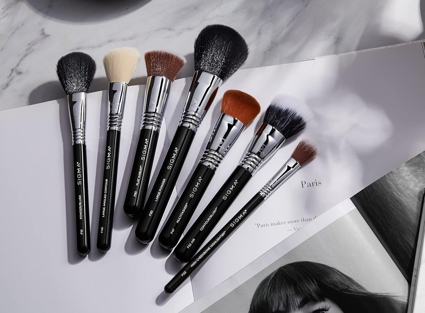Sigma Beauty F30 Large Powder Brush - Professional Makeup for Loose Powder & Mineral Foundation