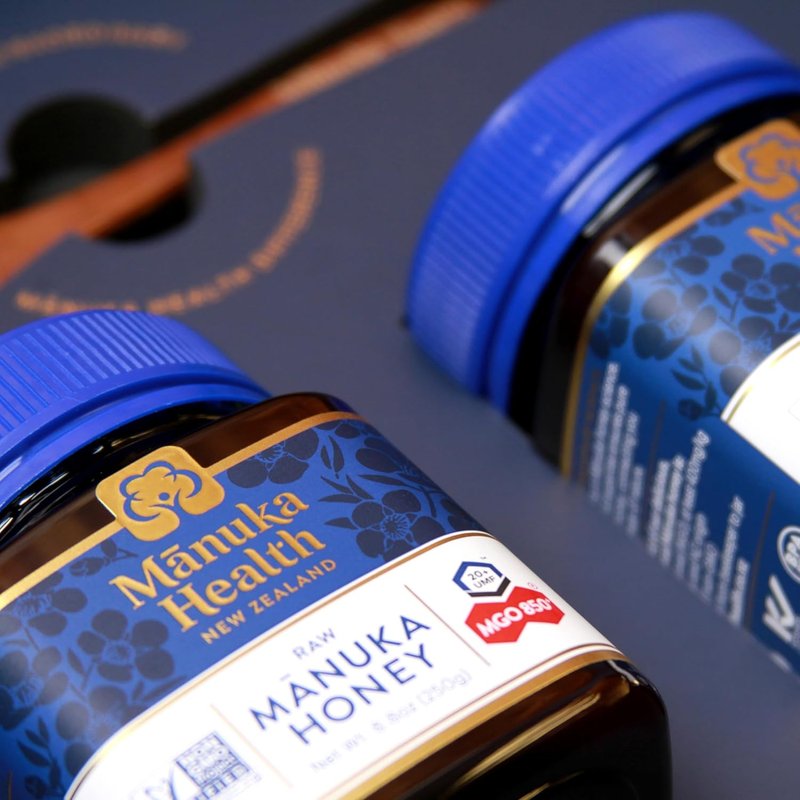 Manuka Honey Gift Set - Certified Raw UMF 20+/MGO 850+ & UMF 13+/MGO 400+ | 8.8oz Jars with Wooden Spoon
