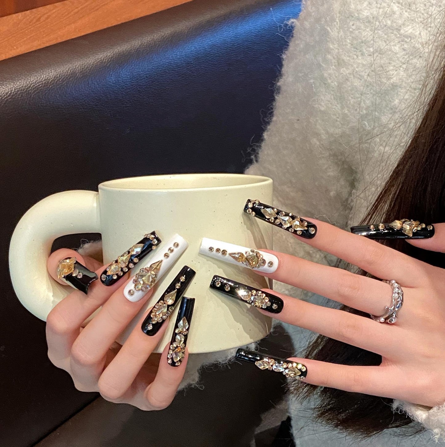 MNAFAYY 100% Handmade Nails 3D Rhinestone Crystal Extra Long Press On Nails Full Cover Luxury Gems Gorgeous Reusable UV Finished Fake False Nails Acrylic Nail Kit With Box Gifts for Women Black M