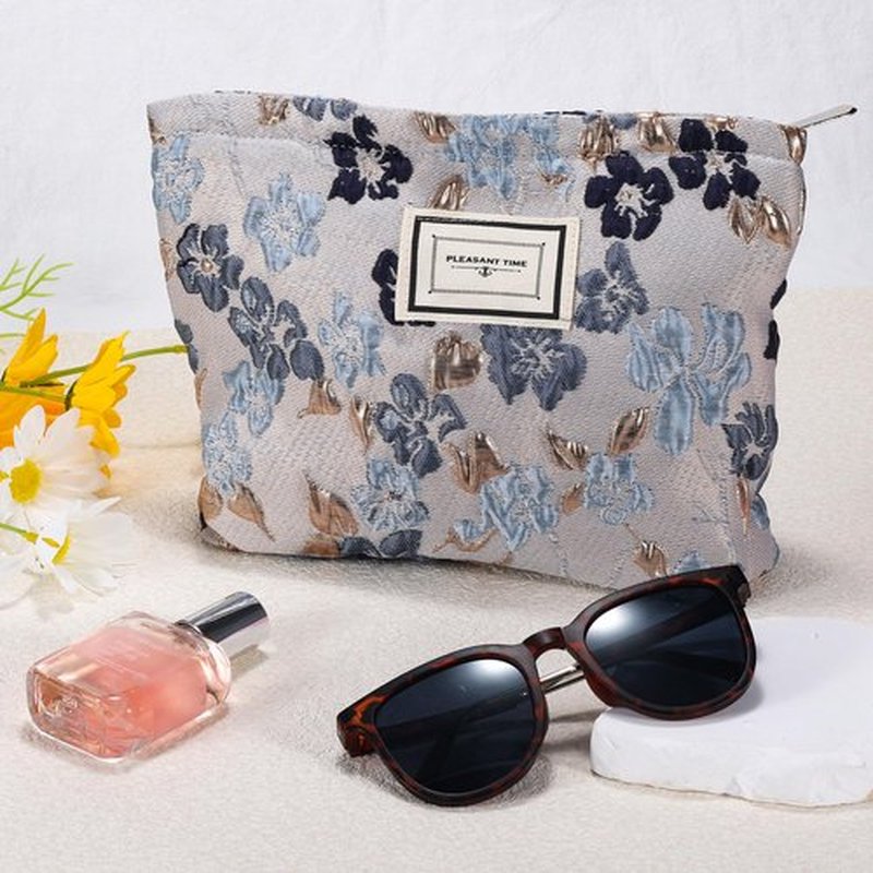 ZLFSRQ Flower Makeup Bag Travel Cute Floral Cosmetic Bags for Women Large Makeup Pouch Zipper Cosmetic Pouch for Purse Aesthetic Gray Blue Embossed Makeup Organizer Bag Portable Toiletry Bag