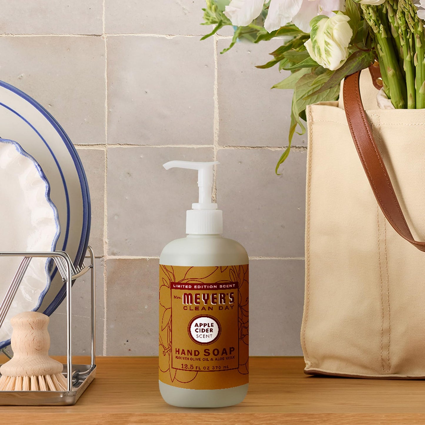 Mrs. MEYER'S CLEAN DAY Hand Soap Variety (Snow Drop + Peppermint)