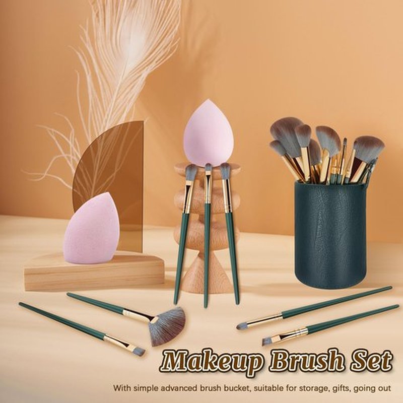Makeup Brushes, 14 Pcs Makeup Brush Set with 2 Beauty Blenders, Travel Makeup Brush Set for Foundation, Concealer, Blush and Eyeshadow Brush(Green)