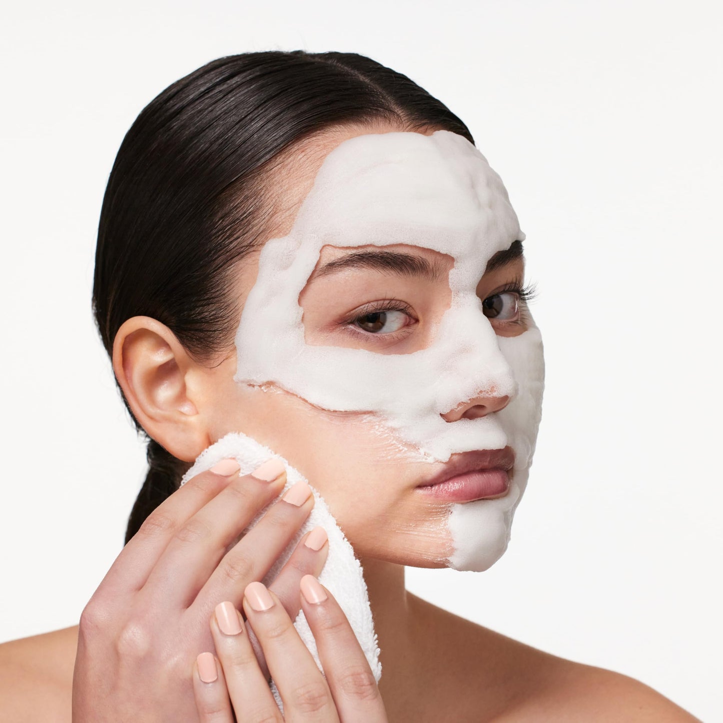 MALIN+GOETZ Detox Face Mask | 5-Minute Oxygenating Gel | Camellia Leaf, Vitamins C & E, Soy & Squalane | Purifies, Brightens, Hydrates | Vegetarian, Cruelty-Free | Allure Beauty Award Winner (4 Fl Oz)