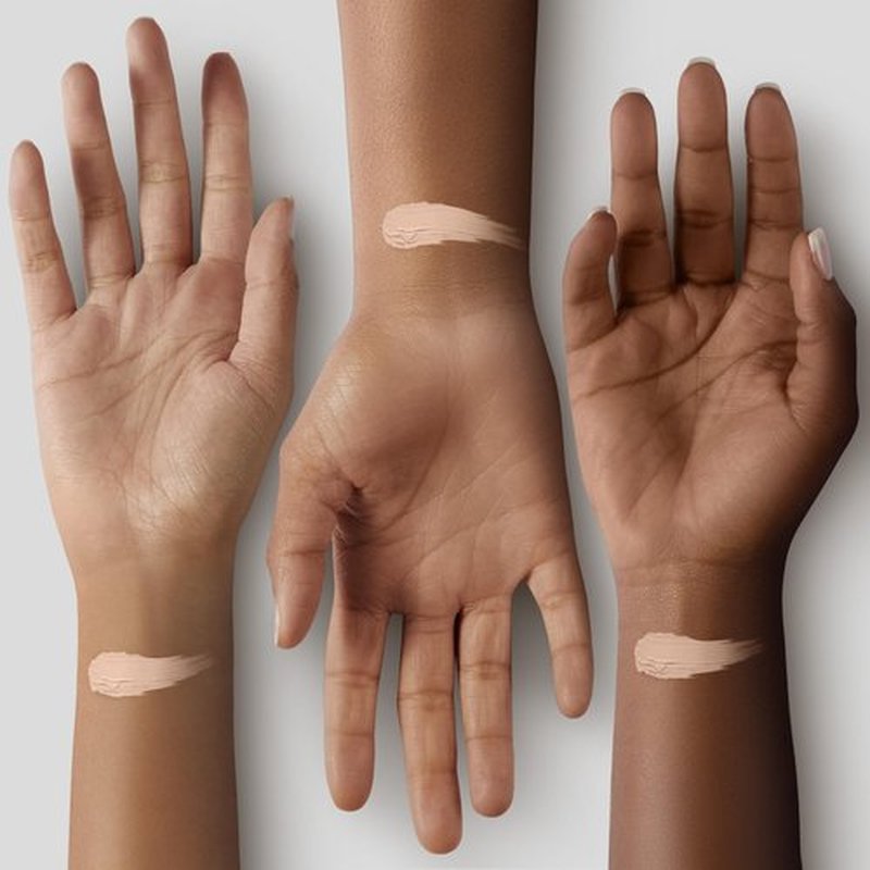 NARS Light Reflecting Foundation - Advanced Makeup-Skincare Hybrid Foundation - 30ml (Yukon - Light 2.5)