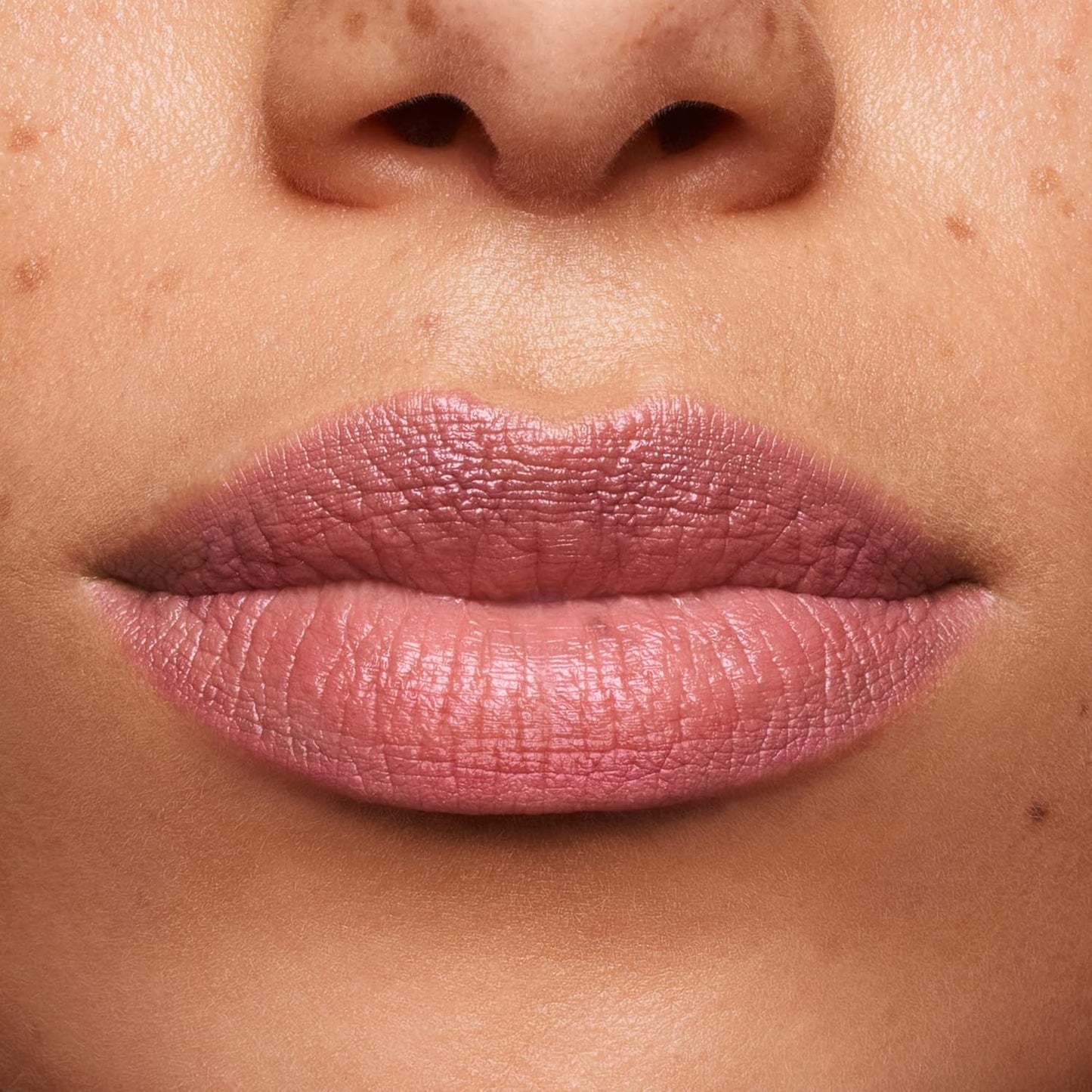 Shiseido LipLiner InkDuo (Prime + Line) - Primes & Shades Lips for Long-Lasting, 8-Hour Wear - Minimizes the Look of Fine Lines & Unevenness - Non-Drying Formula