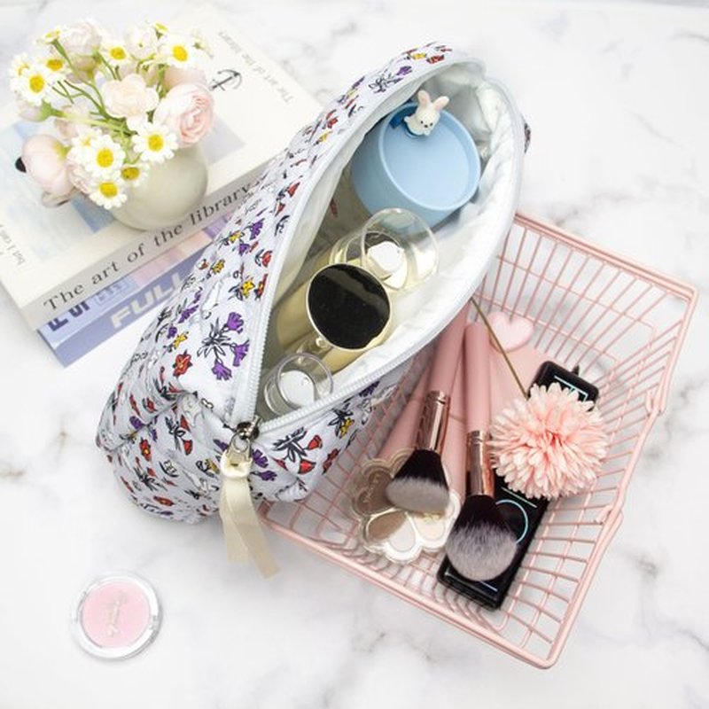 PAZIMIIK Cotton Makeup Bag for Women Large Quilted Travel Cosmetic Pouch Girls' Make Up Organizer,Bunny Blue