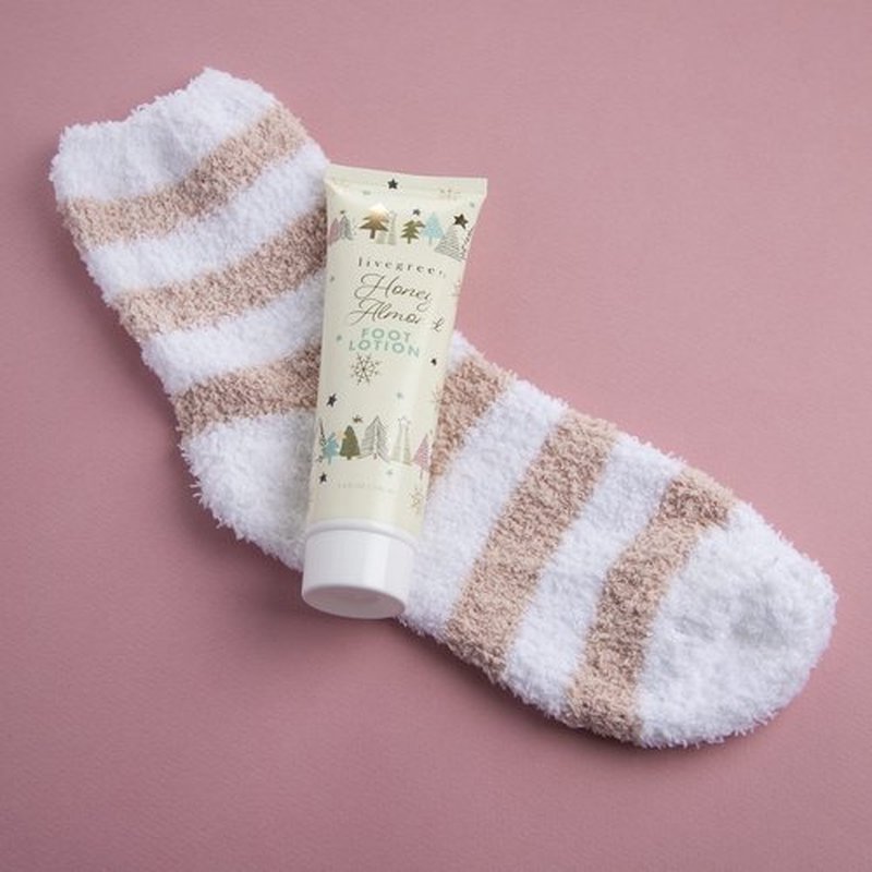 Live Green Bath and Body Present Set- Foot Spa Set with Fuzzy Socks, Lotion, and Scrub, Honey Almond