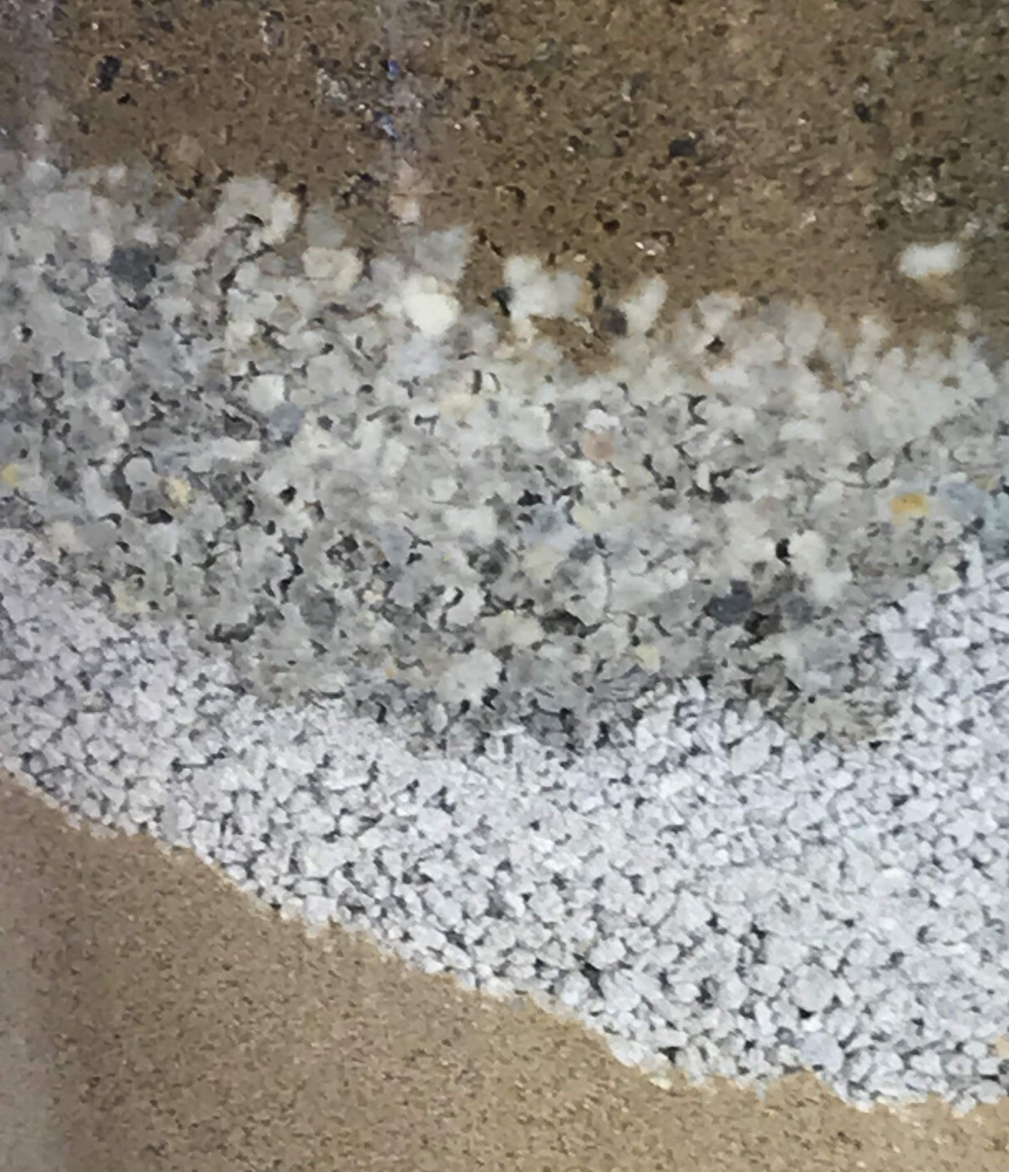 Natural Waterscapes Granular Sodium Bentonite Clay for Pond Sealing 45 lbs