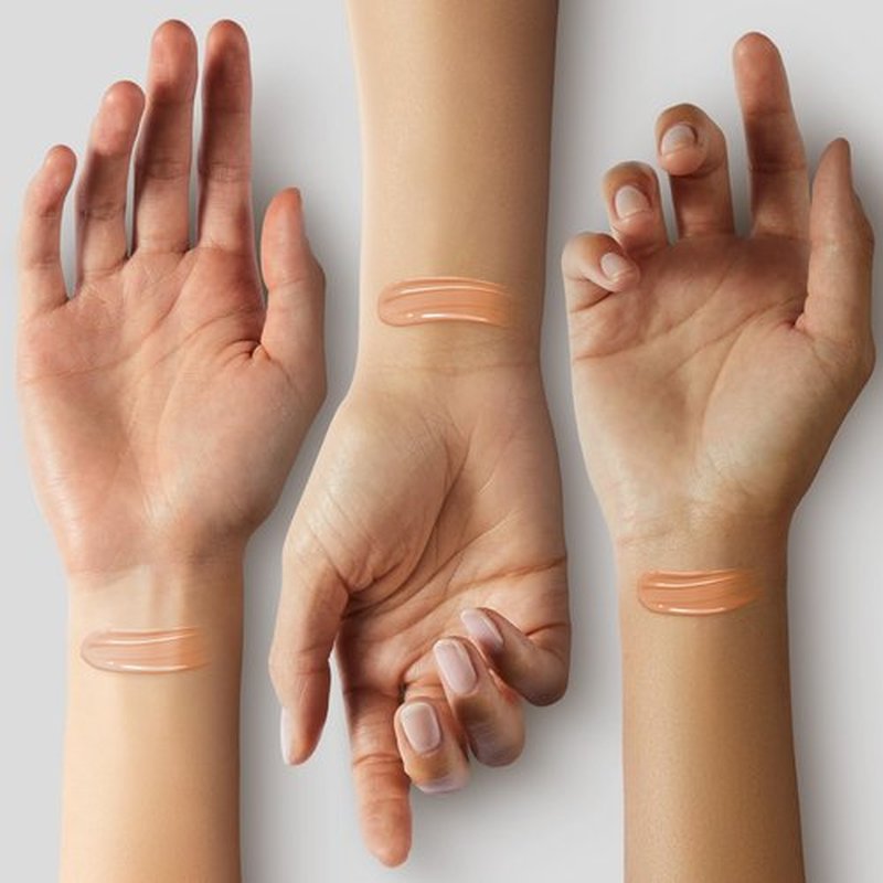Maybelline New York Fit Me Liquid Concealer Makeup, Natural Coverage, Lightweight, Conceals, Covers Oil-Free, Honey, 1 Count (Packaging May Vary)