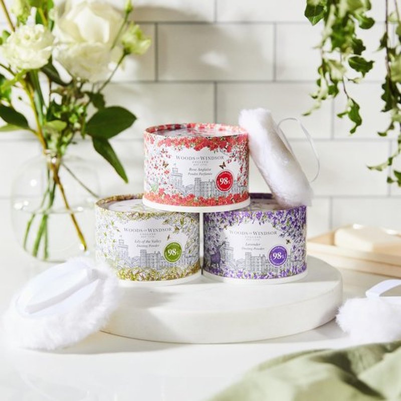 White Jasmine by Woods of Windsor 3.5 oz Body Dusting Powder with Puff