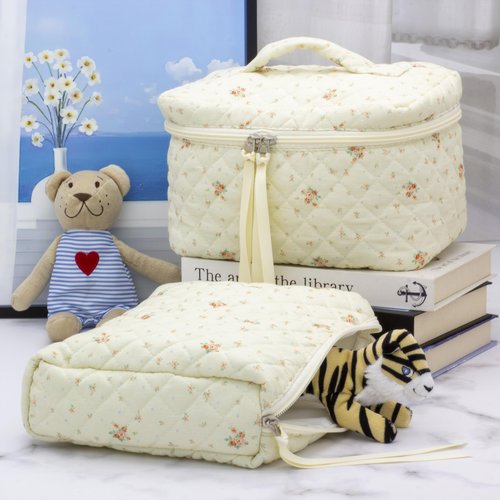PAZIMIIK Cotton Makeup Bag for Women Large Quilted Travel Cosmetic Pouch Girls' Make Up Organizer,Floral White