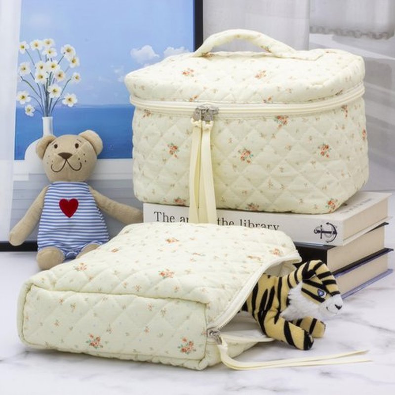 PAZIMIIK Cotton Makeup Bag for Women Large Quilted Travel Cosmetic Case Girls' Make Up Organizer,Floral White
