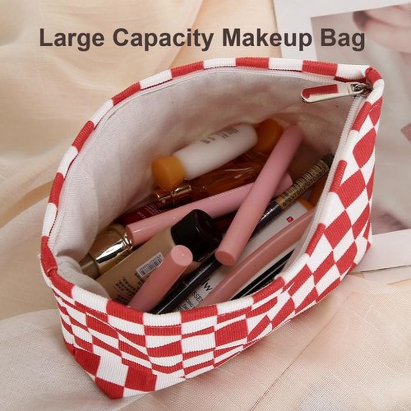 Wudimeitt Cosmetic bag Makeup bag Preppy Cute Corduroy Toiletry bag for women travel essentials (Plaid red)