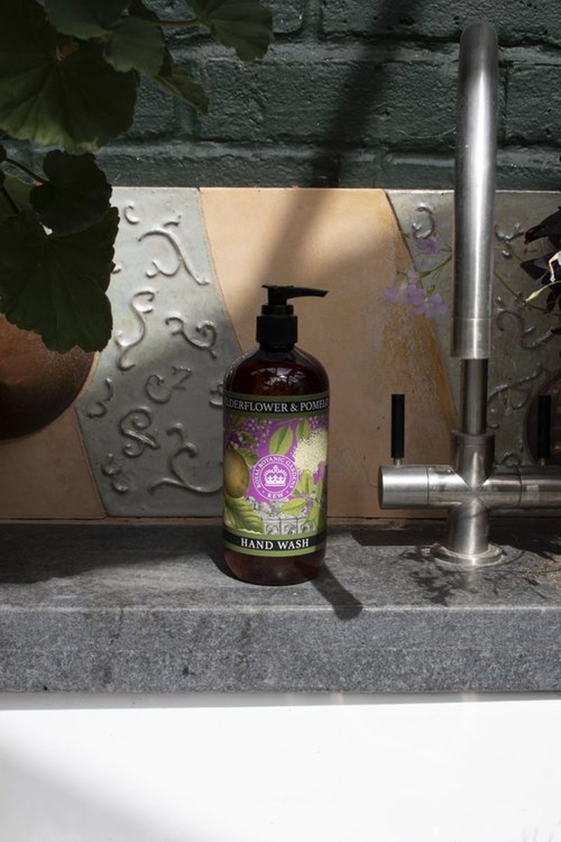 The English Soap Company Kew Gardens Luxury Hand and Body Wash, Refreshing Botanical Wash with a Rich Lather, Enriched with Soothing Aloe Vera and Vitamin E, Elderflower and Pomelo Scent 500ml