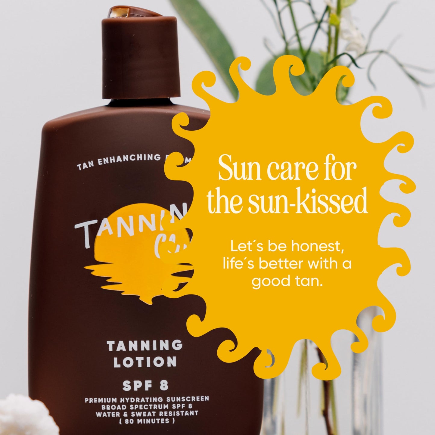 Tanning Club - Tanning Lotion SPF 8 - Hydrating Sun Care with Beta-Carotene, Green Tea, and Aloe - Water and Sweat Resistant (80 Minutes) - 150 ml